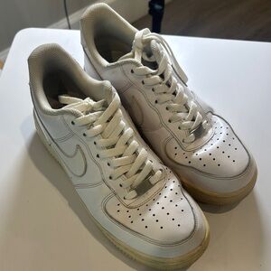 Nike White Air Force 1 Sneakers Classic Design
